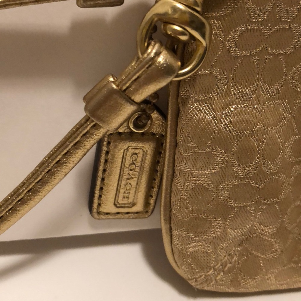 Coach Wristlet Like New - Picture 2 of 3
